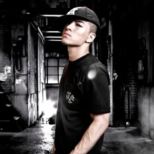 Taeyang 封面